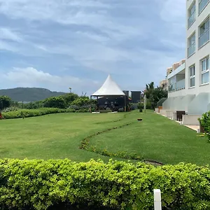 https://alto-padrao-pe-na-areia.santa-catarina-brasil.com